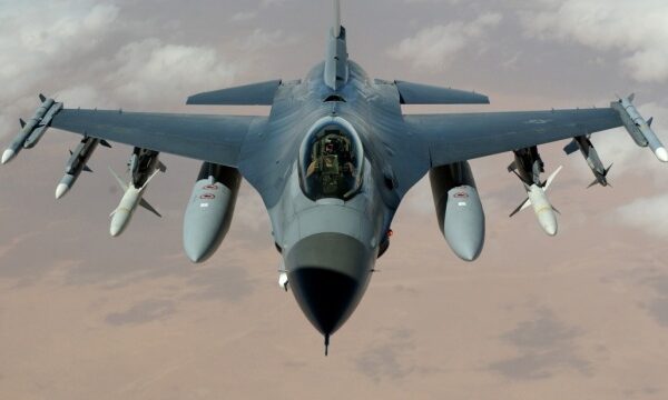 Закрити небо над Україною в перспективі допоможуть винищувачі F-16 – експерт