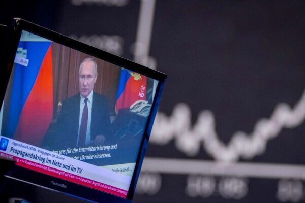 Росія продовжує сіяти дезінформацію в ЄС, щоб підірвати підтримку України – Bloomberg