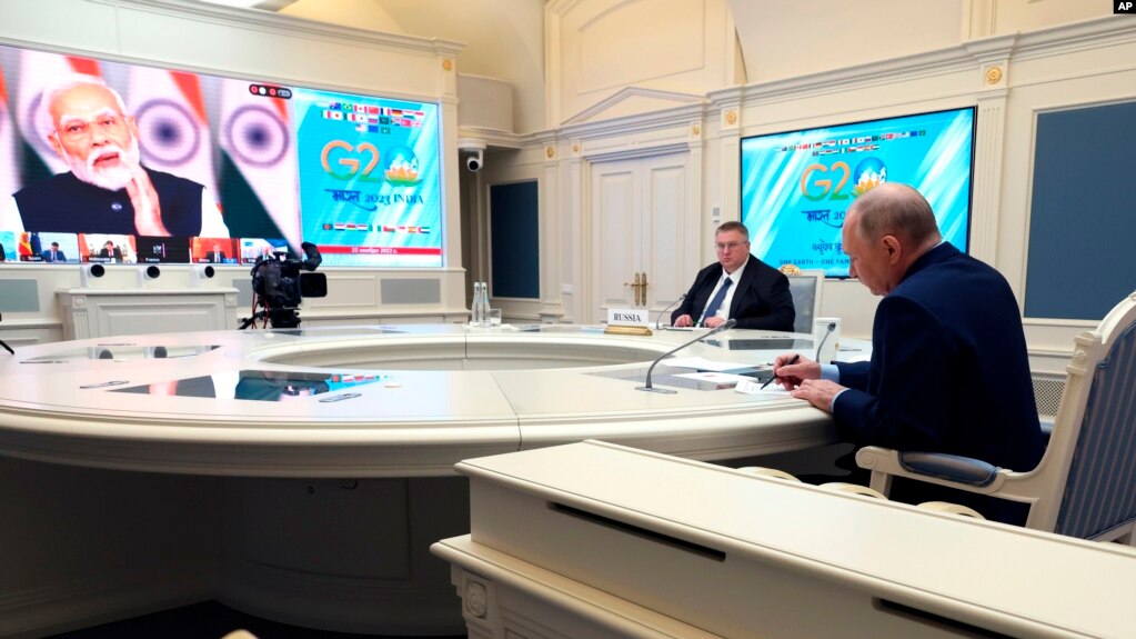 Віртуальний саміт G20: Шольц закликав Путіна вивести війська з України. Путін вперше вжив слово “війна”