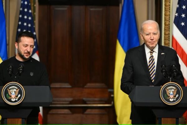 Байден: Путін даремно «робить ставку» на провал США у наданні допомоги Україні