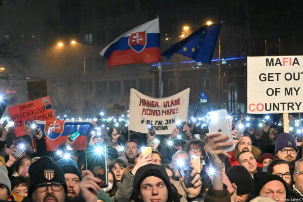 Словаччина: швидким кроком геть від ліберальної демократії?