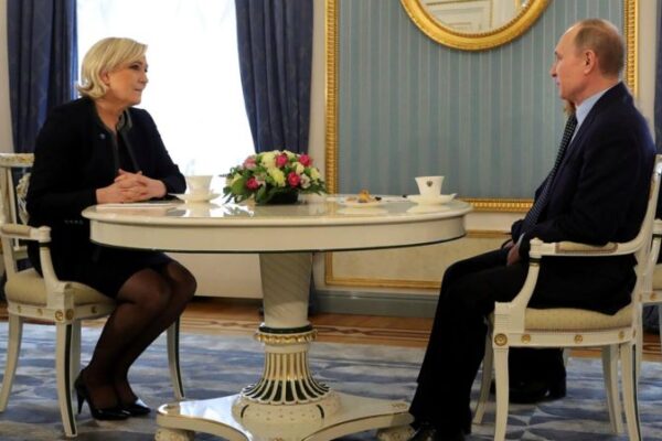 Як Кремль переконує французів любити Росію і не допомагати Україні – головне з розслідування Washington Post
