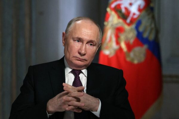 Володимир Путін розпочав операцію “Звинуватити Україну”