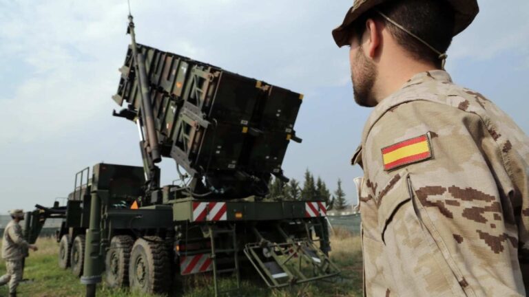 Греція та Іспанія перебувають під тиском щодо надання Україні систем протиповітряної оборони