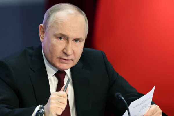 Путін та інші диктатори використовують ‘фактчекінг’ для спотворення правди