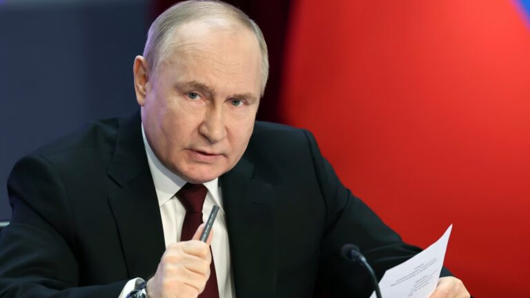 Путін та інші диктатори використовують ‘фактчекінг’ для спотворення правди
