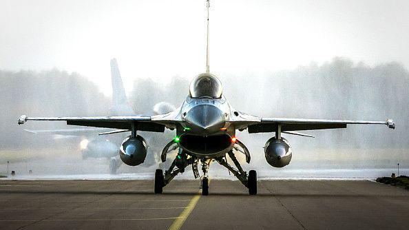 Перші F-16 будуть в Україні вже найближчими тижнями – західні ЗМІ
