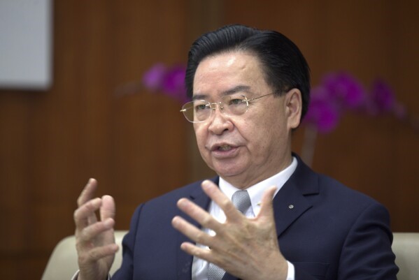 Міністр закордонних справ Тайваню заявив, що Китай і Росія підтримують «експансіонізм» один одного