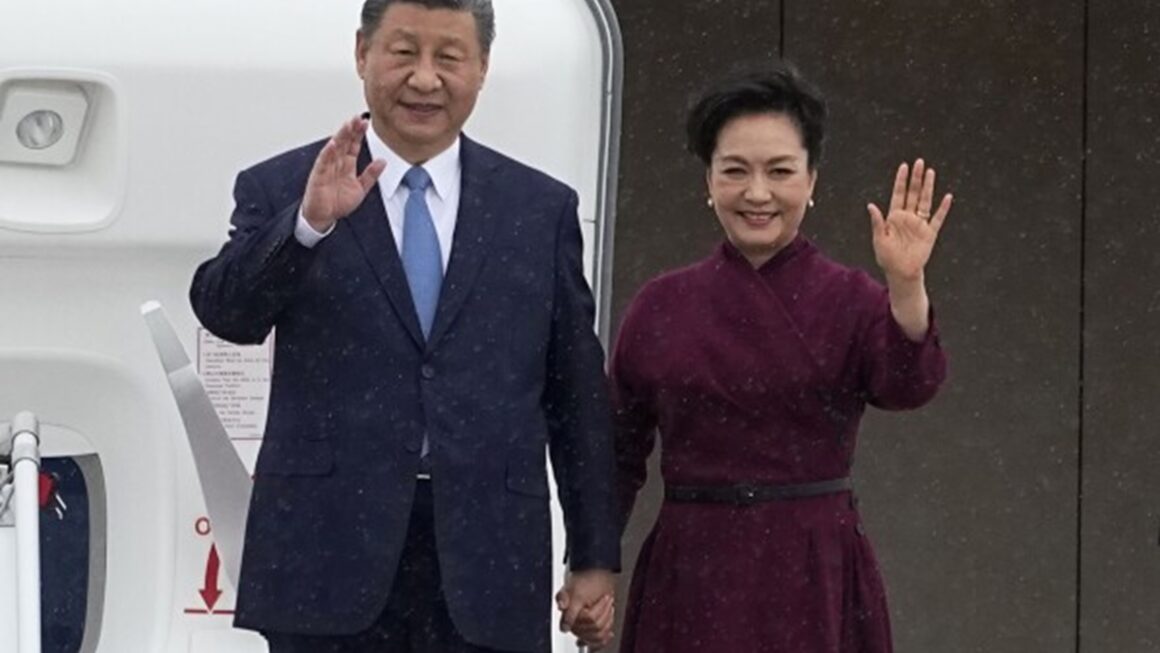 Президент Китаю прибув до Європи, щоб пожвавити відносини в період глобальної напруженості