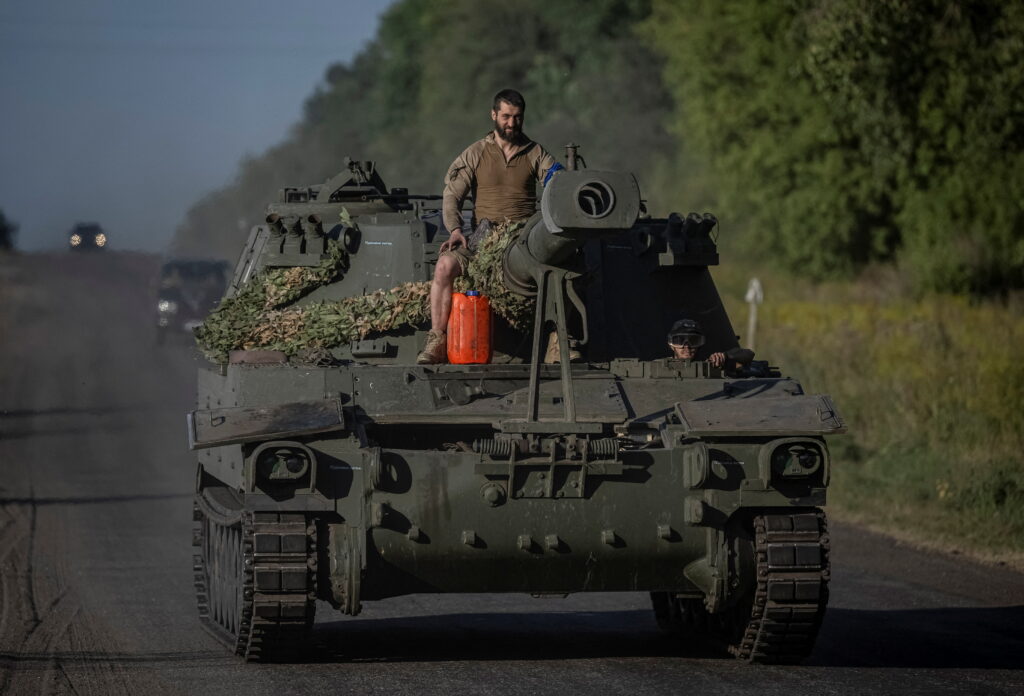 Путін не має достатньо військ, щоб перемогти Україну і захистити Росію